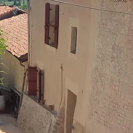 La Nit De La Fontaine Дом отдыха